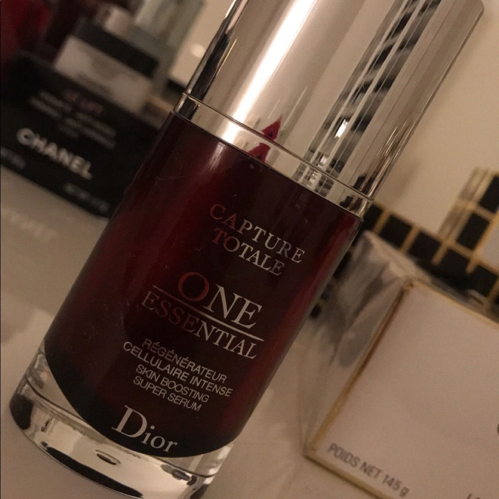 Christian Dior One Essential Face Serum